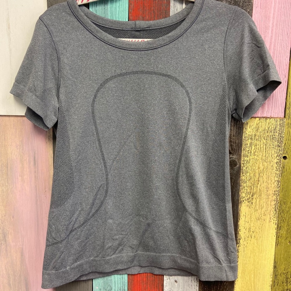 Lululemon swiftly tech tee!